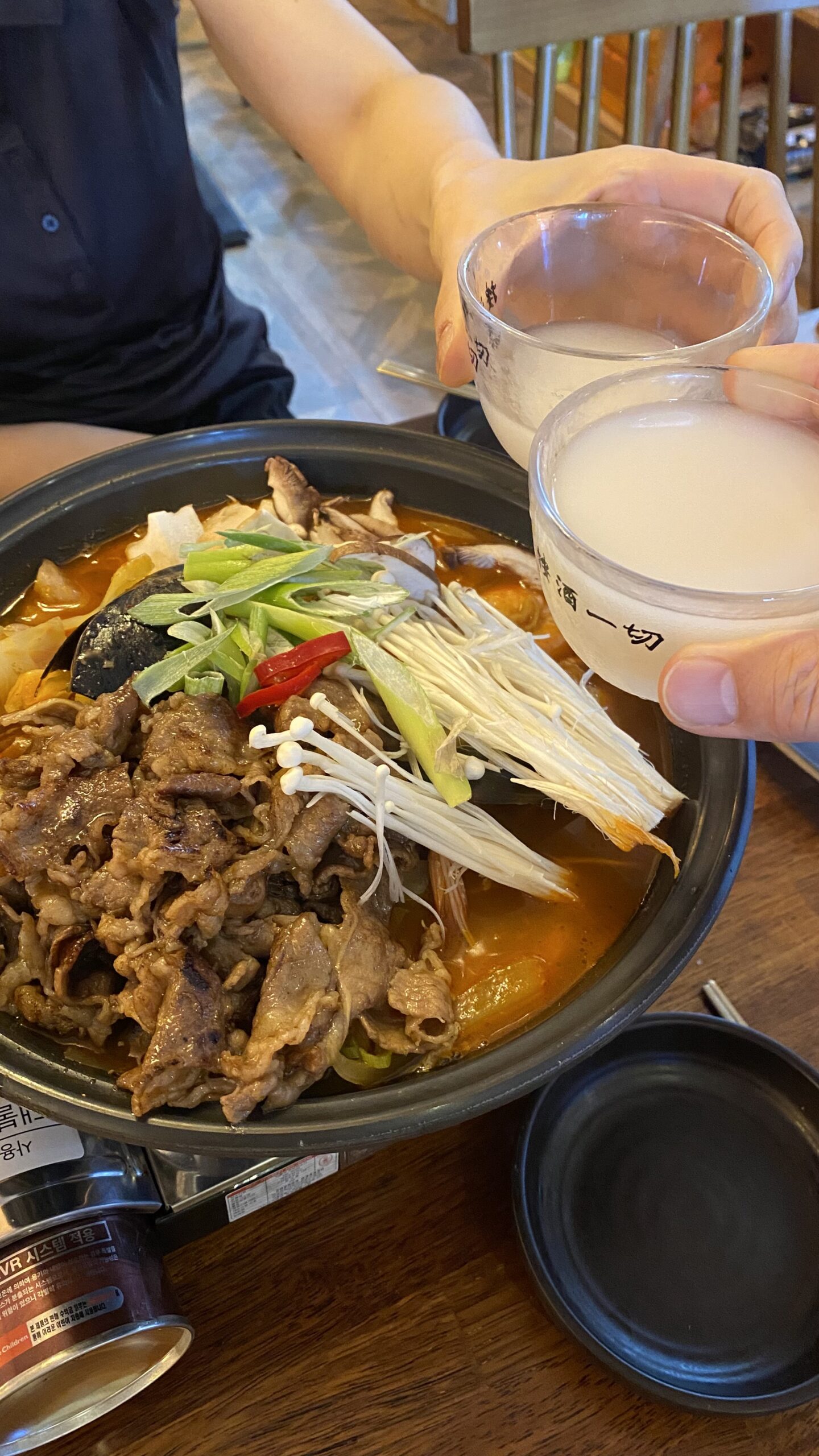 17 소고기짬뽕탕3 막걸리 짠1 scaled