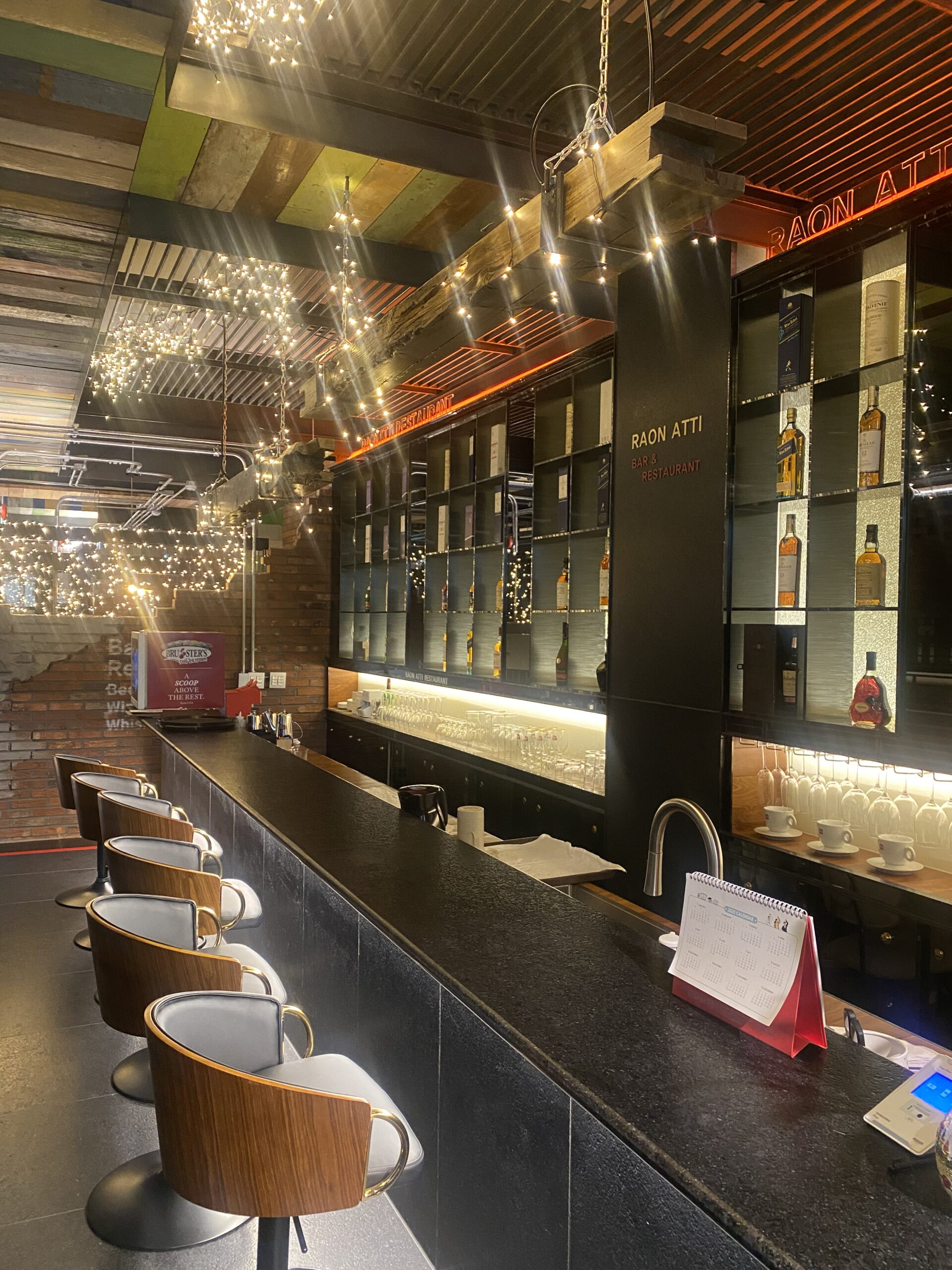 19 내부7 카운터석 scaled